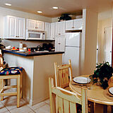 WorldMark Pismo Beach Resort — Kitchen and Dining Area