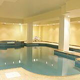 Solana Hotel — Indoor pool at