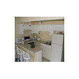 Sea Crest Surf and Racquet Club — - Kitchen