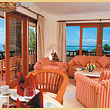 Peninsula Beach Resort — Peninsula Beach Club - Unit Living Area