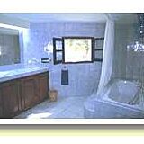 Neptune Beach Club — - bathroom