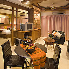 Absolute at Whitehouse Condotel