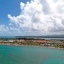 Coco Beach Resort &mdash; Coast line