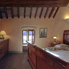 Borgo di Vagli — Sample unit master bedroom