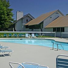 The Village Green at Stowe — Outdoor Pool