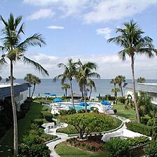 Four Winds Beach Resort &mdash; - Courtyard