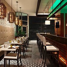 Wyndham Grand Chicago Riverfront — Hoyt's Chicago Restaurant