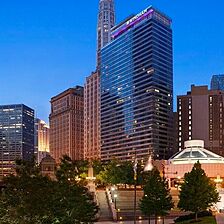 Wyndham Grand Chicago Riverfront — Exterior
