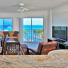 Ocean Pointe Suites at Key Largo — Living Area