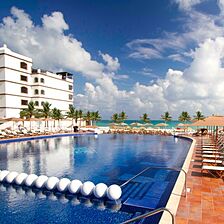 Grand Residences by Royal Resorts — Pool