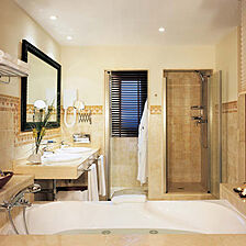 Club La Costa At Santa Cruz Suites — Bathroom