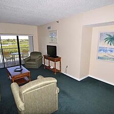 Bay & Beach Club &mdash; Living Area
