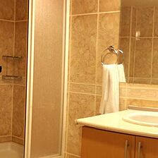 Kossa Club — Bathroom