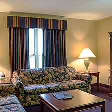 The Galleria at Split Rock — Living Area