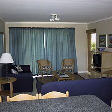 Big Bay Beach Club — - Unit Living Area