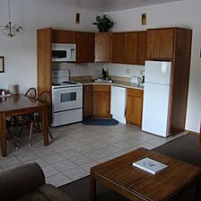 Roundhouse Resort — Full Kitchen