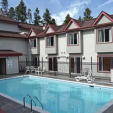 Lion's Gate Pines Lodge &mdash; Pool