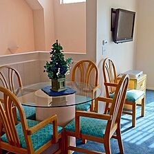 Mandalay Shores Resort — Dining Area