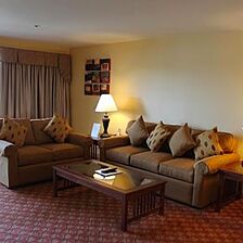 Pacific Grove Plaza — Living Area