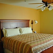 Pacific Grove Plaza — Bedroom