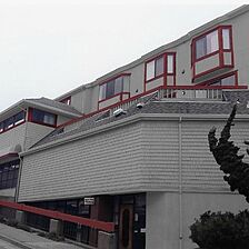 Pacific Grove Plaza — Exterior