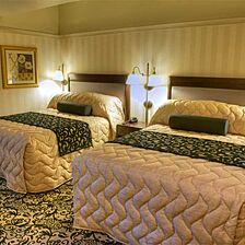 Gaslamp Plaza Suites — Bedroom