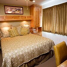 The Stardust Lodge — Bedroom