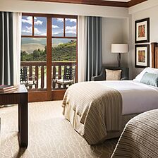 The Ritz-Carlton, Bachelor Gulch — Bedroom