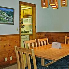 Rockridge — Dining Area
