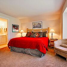 Swan Mountain Resort — Bedroom