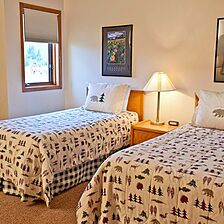 Swan Mountain Resort — Bedroom