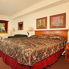 Gateway Mountain Lodge — Bedroom