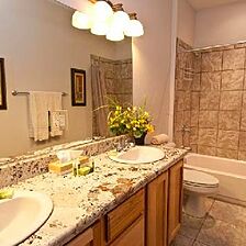 San Juan Mountain and Golf Resort — Bathroom