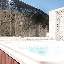 Monarch Mountain Lodge — Hot Tub