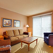 Legacy Vacation Club Steamboat Springs - Suites — Living Area