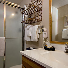 Ski Time Square — Bathroom
