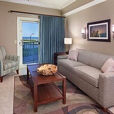 Holiday Inn Club Vacations Galveston Beach Resort — Living Area