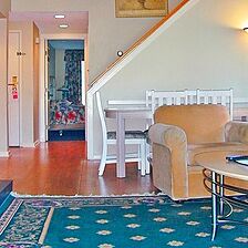 Water's Edge Inn & Resort — Living Area