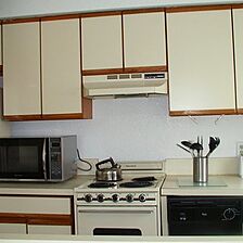 Summer Place — Kitchen