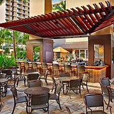 Lagoon Tower by Hilton Grand Vacations — Poolside Bar and Restaurant