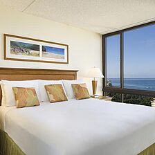 Aston Waikiki Sunset &mdash; Bedroom
