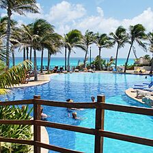 The Grand Lifestyle at Grand Oasis Cancun — Pool