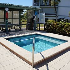 Sanibel Beach Club II &mdash; Hot Tub