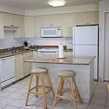 Maui Banyan Vacation Club — Kitchen