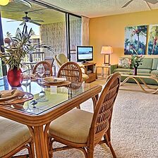 Maui Sunset — Dining Area