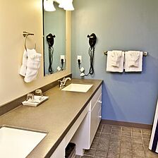 Oceancliff I & II — Bathroom
