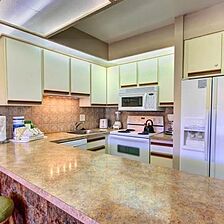 Papakea Resort — Kitchen