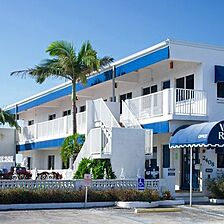 Via Roma Beach Resort — Exterior