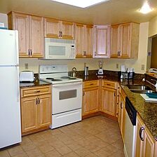 Las Olas Beach Club of Cocoa Beach — Kitchen