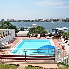 Sailfish Yacht Club — Pool